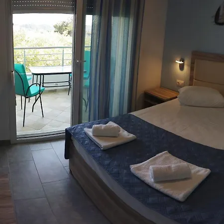 Koula 2-petros Apartment Potos