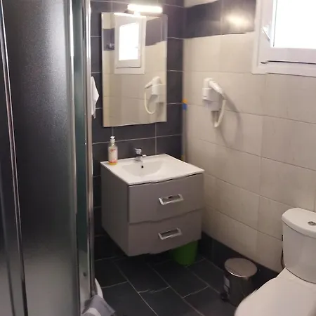 Koula 2-petros Apartment Potos